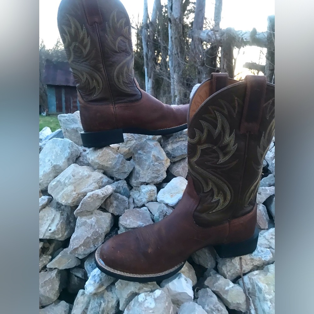 ARIAT women’s western boots, size: 7 1/2 D style no. 10010287 - Picture 6 of 16